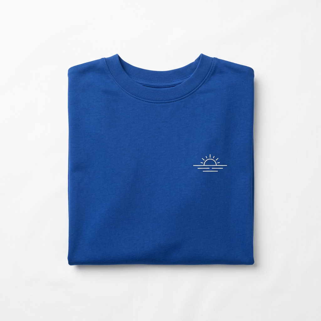 Remera Cumbre doblada, plano cenital